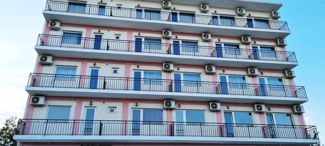 אפורי נורד Hotel Blue Sky Resort מראה חיצוני תמונה